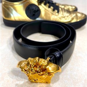 La Medusa Buckle Leather Belt